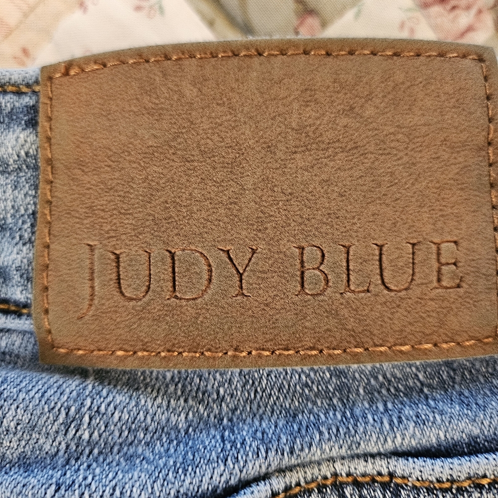 Judy Blue Tall Bootcut Distressed Jeans- Size 3/26 - Picture 7 of 10